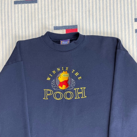 Vintage Disney Winnie the Pooh Embroidered crewneck sweatshirt - Picture 3 of 10